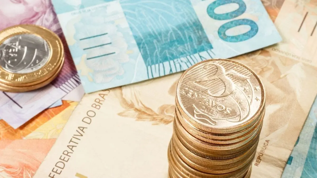 A partir de abril de 2025, compras em sites internacionais terão aumento de preços devido a novos impostos.