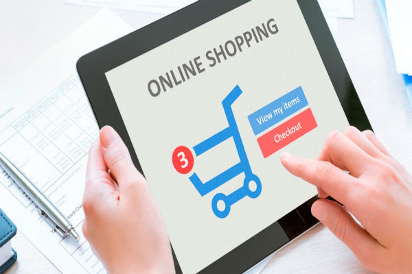 Compras-por-internet O Futuro do E-commerce: Inteligência Artificial e Pagamentos Inovadores Transformam o Varejo