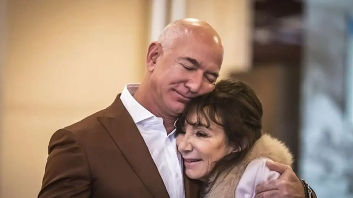 Jackie Bezos, mãe de Jeff Bezos e financiadora inicial da Amazon, morre aos 78 anos