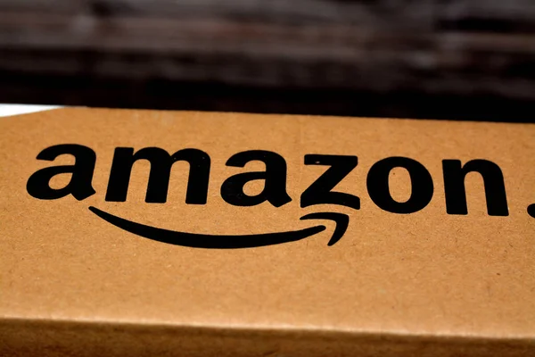depositphotos_624809048-stock-photo-cairo-egypt-november-2022-amazon Golpe da Encomenda: Amazon investiga golpe com vazamento de dados e rastreios reais