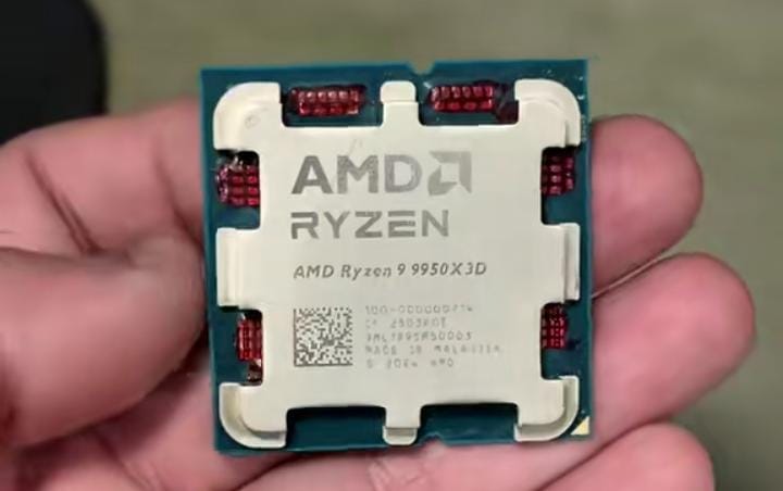 Imagem-do-WhatsApp-de-2025-09-26-as-13.52.15_f1cc7b52-1 Comprar na Amazon Está Cada Vez Mais Arriscado: Mulheres Recebem iPhones Fraudados e Homen Processador com Problema