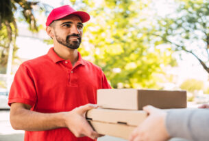 Demanda por Entregadores de Encomendas Online