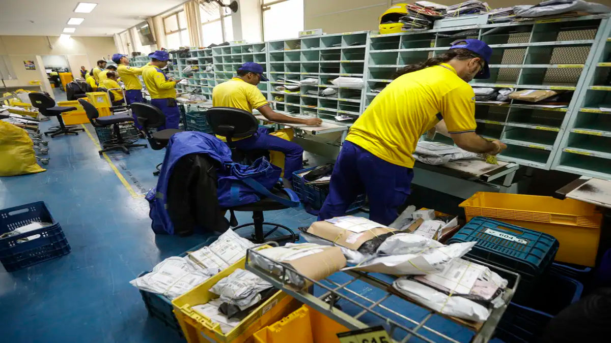 Correios precisarão de R$ 7 bilhões para fechar balanço até 2026