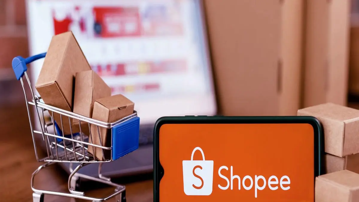 Shopee é multada por vender produtos falsificados
