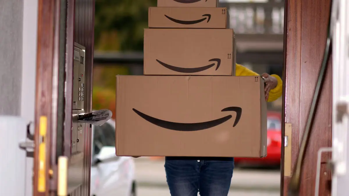 Amazon no Brasil: Brasileiro compra de tudo online, mas a entrega ainda trava o crescimento