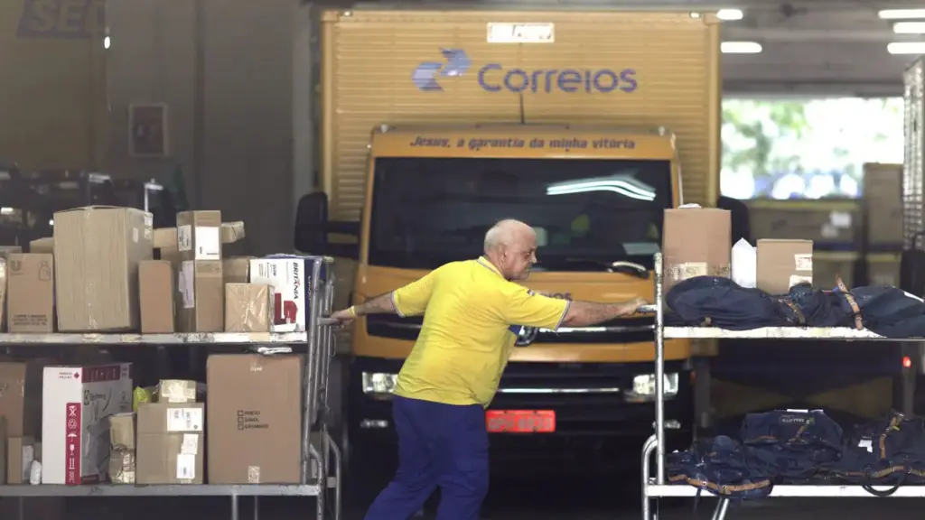 2025-11-26T175531Z_1._imresizer-1024x576 Correios apontam perdas de R$ 5,8 bi em 2025 e R$ 9,1 bi em 2026