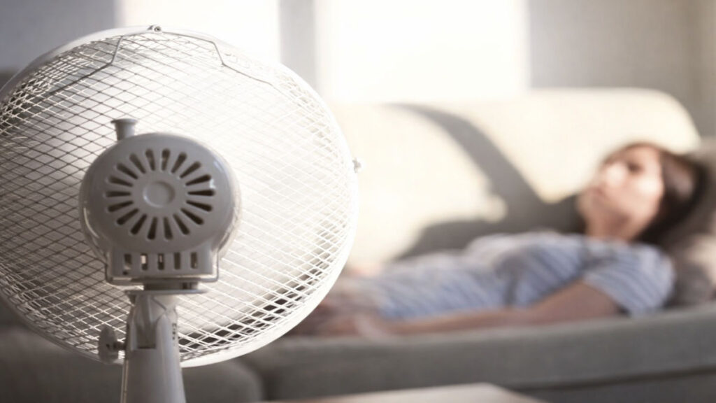 ChatGPT-Image-23-de-._imresizer-1024x576 E-commerce no Verão: vendas crescem no Brasil, mas produtos sazonais registram queda