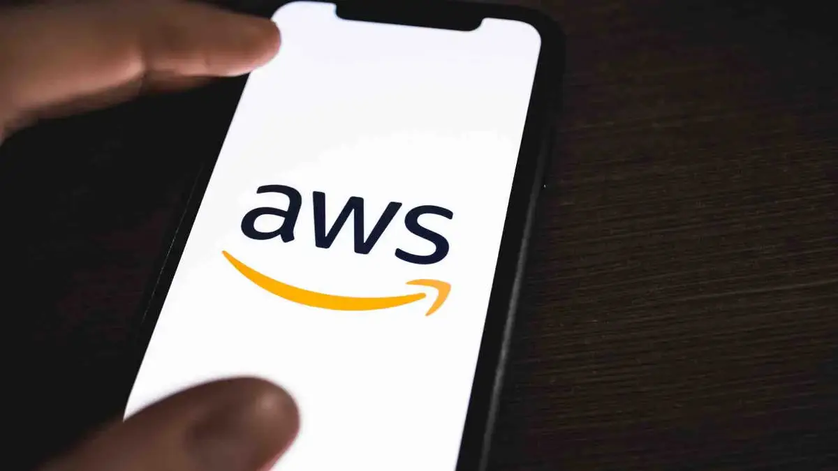 Falha na Amazon Web Services derrubou Pix e apps de bancos no último sábado