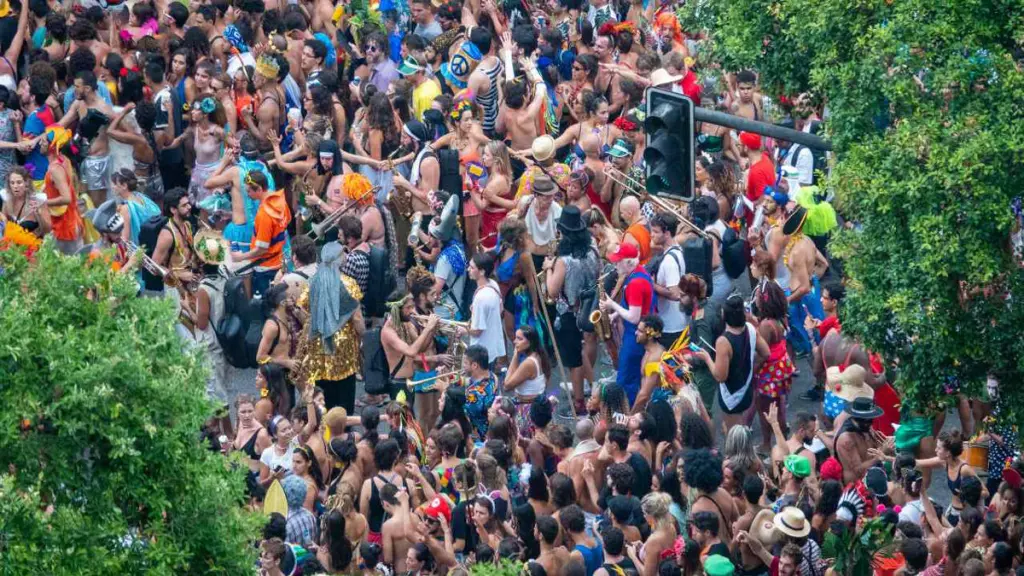 carnaval-2_imresizer-1024x576 Fraudes no e-commerce no Carnaval disparam e pressionam varejistas, aponta Signifyd