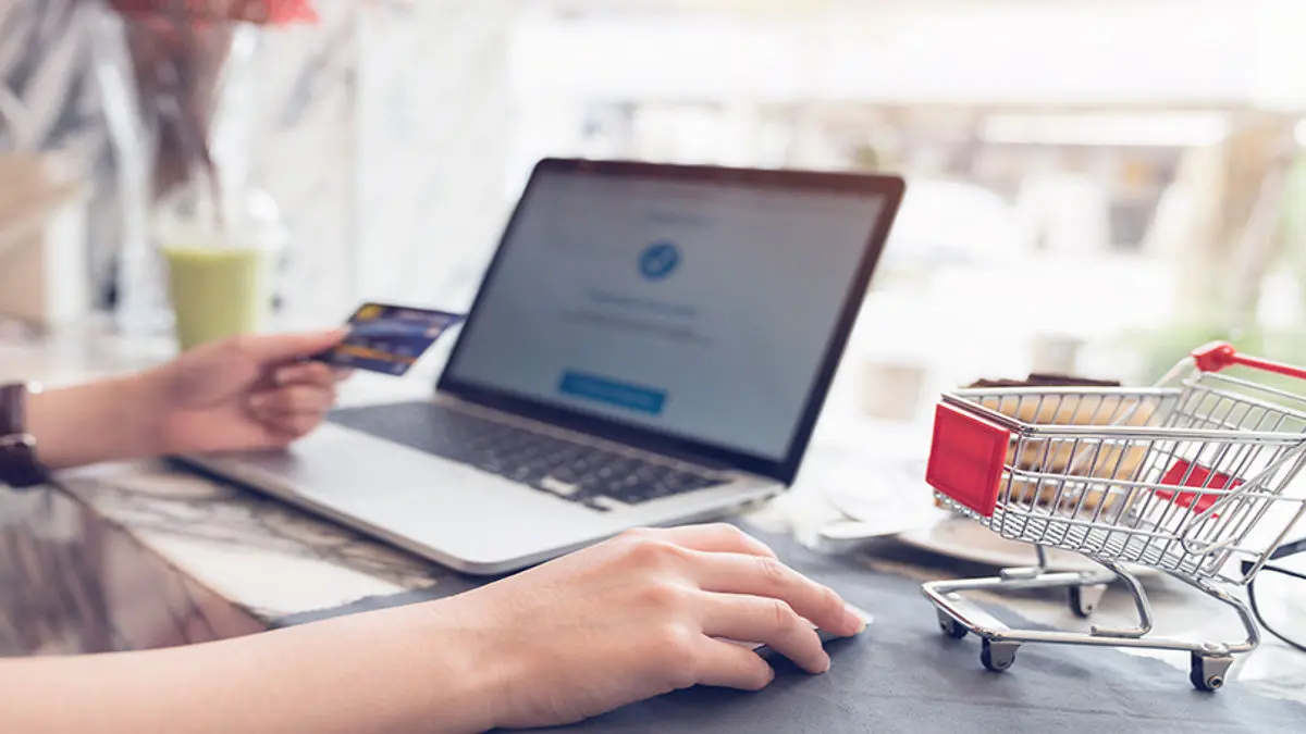 IAs no e-commerce: tráfego cresce 580% e aponta para o futuro do comércio eletrônico