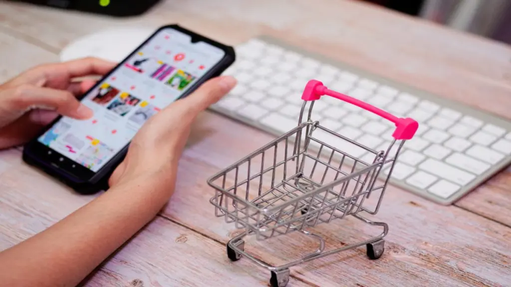 trending-products-to._imresizer-1024x576 E-commerce no Brasil atinge 33,6 bilhões de acessos e consolida crescimento acelerado
