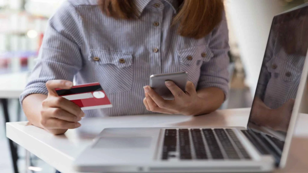 imresizer-La-nueva-generacion-de-consumidores-Enfoca-1024x576 Gastos no e-commerce do Brasil vão disparar 104% até 2036