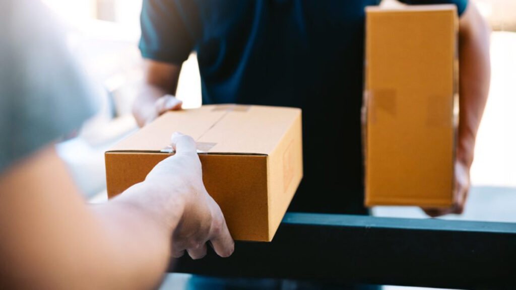 imresizer-Avira-brushing-scams-1200x900-1-940x540-1-1024x576 Entregas rápidas e frete grátis se tornam estratégia chave da Amazon e do Mercado Livre