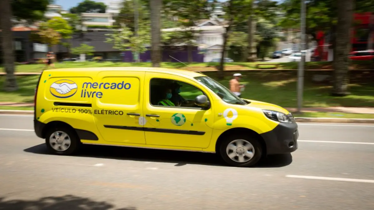 PL da Taxa de Carbono por Entrega ganha aprovação e pressiona custos no e-commerce