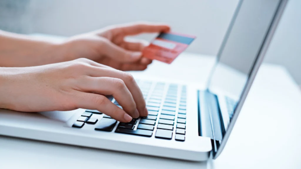 imresizer-istockphoto-508218672-170667a-1024x576 Fraude no Dia das Mães cresce e chega a 5 golpes por minuto no e-commerce brasileiro