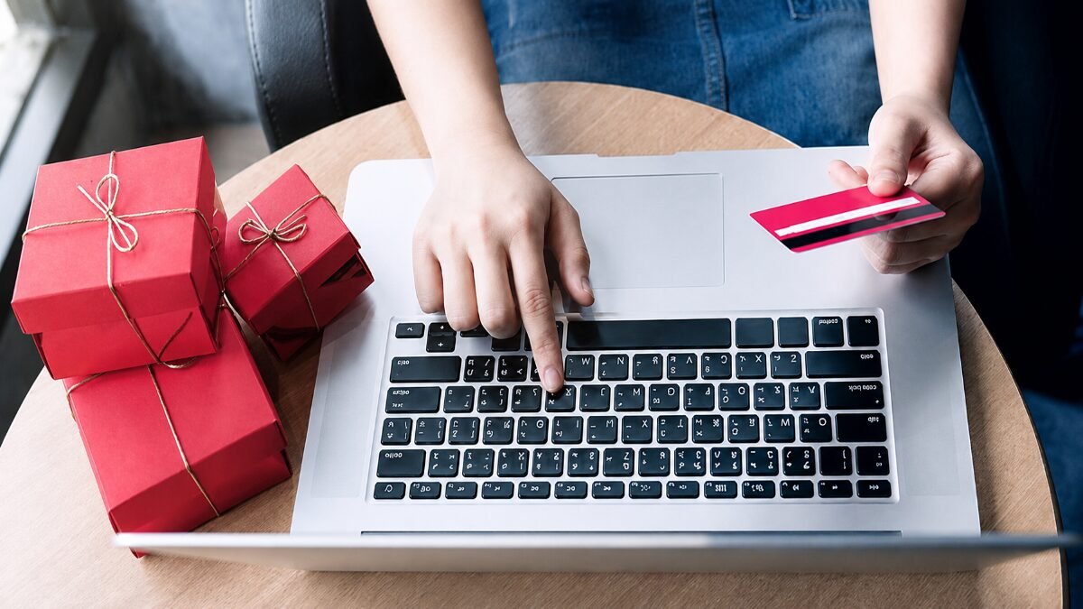 E-commerce no Dia dos Namorados: setor deve faturar mais de R$ 10 bilhões em 2026 1 E-commerce no Dia dos Namorados